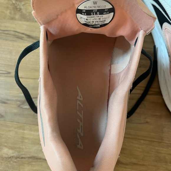 Altra Torin 6 Running Shoes. Women’s Size 11.5. Great Condition - Picture 6 of 7